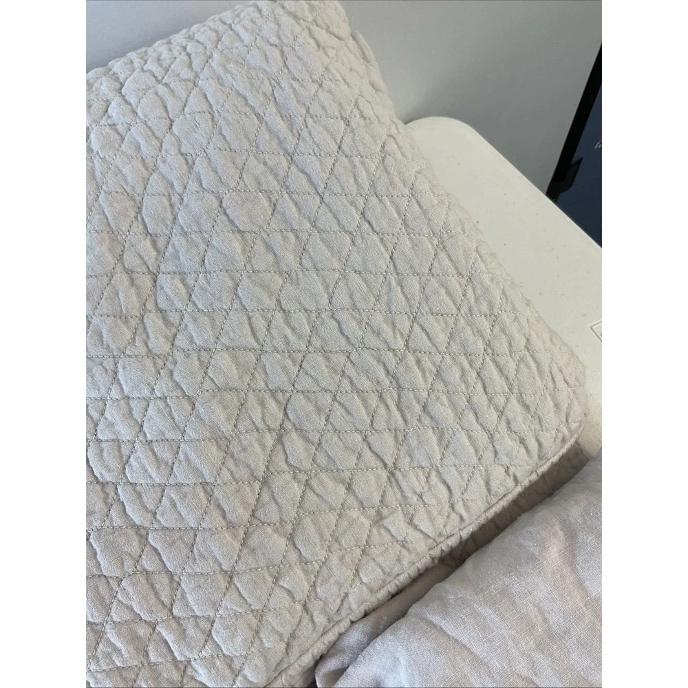 Bella Notte Grey / tan 100% linen Queen quilted coverlet/ bedspread + bed skirt